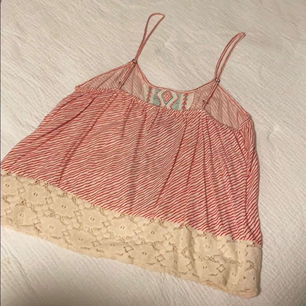 Tribal top - Picture 3 of 3